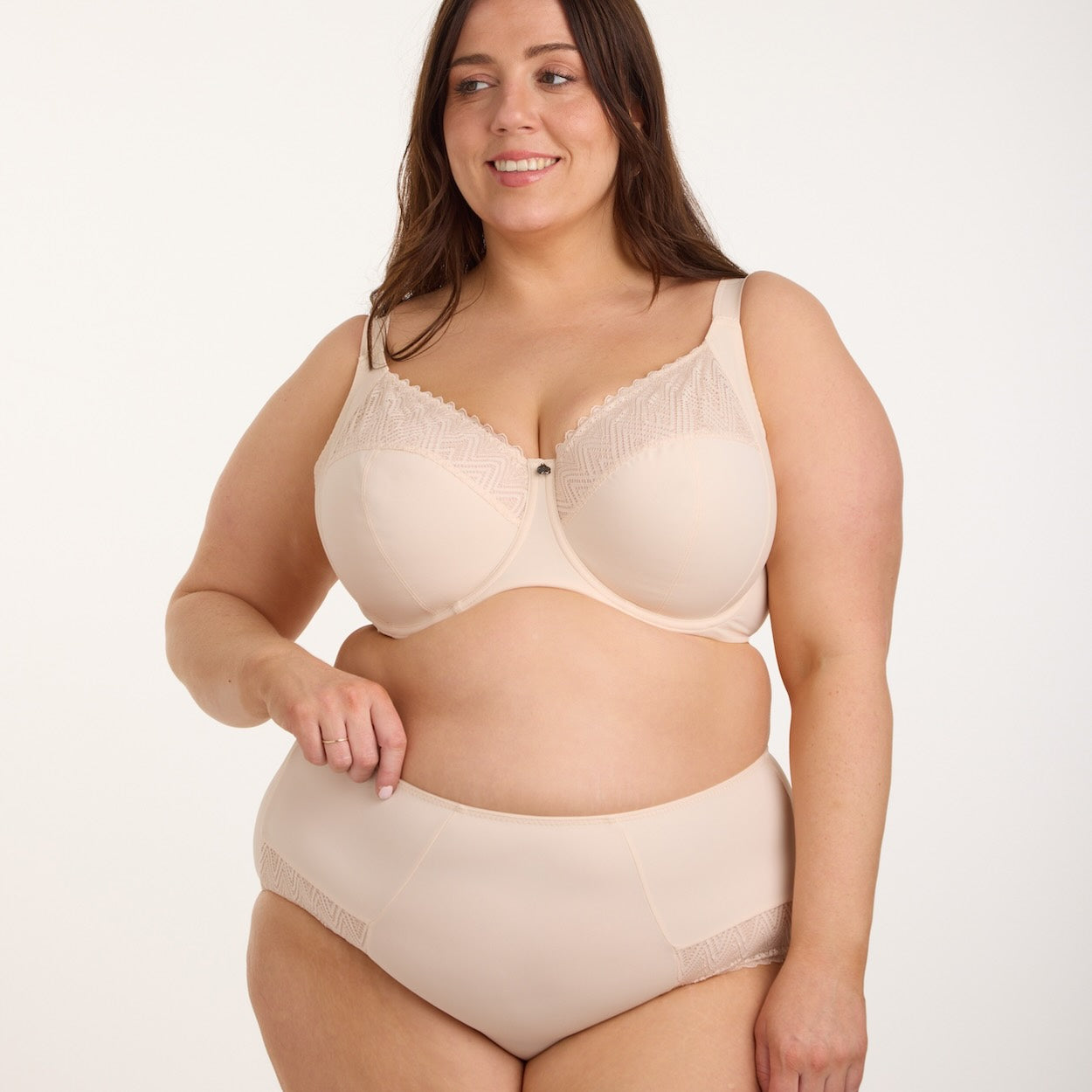 Willow Lace Premium Support Bra - Latte