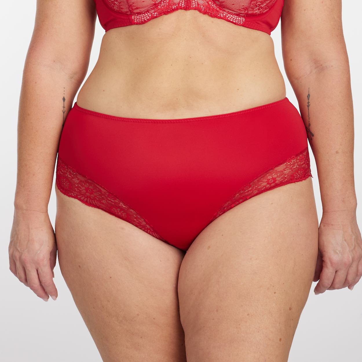 Peony Midi Brief - Savvy Red